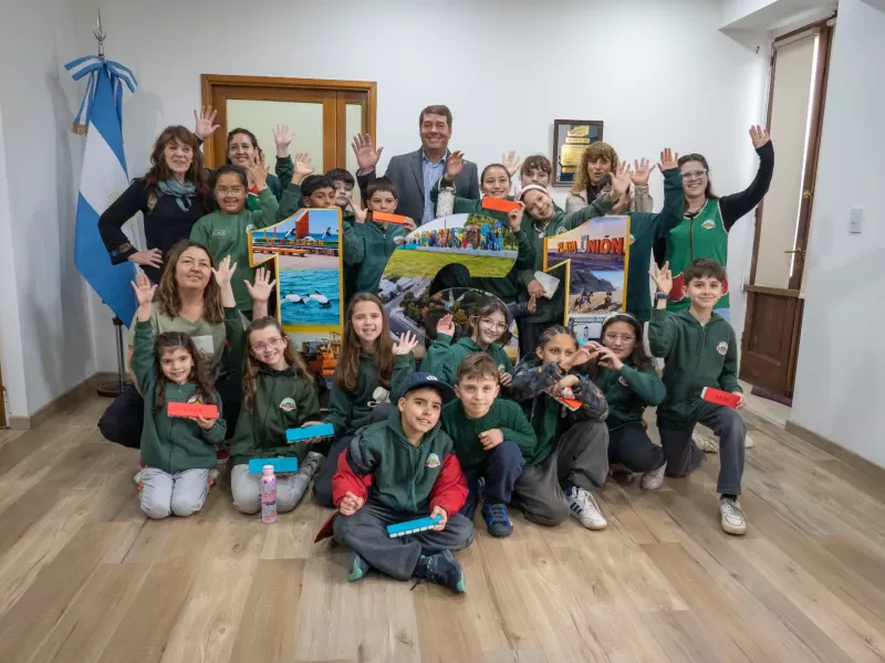 Estudiantes de Trevelin visitaron la ciudad Capital