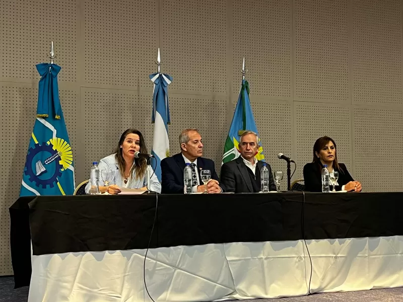 Mirantes: "Es importante fortalecer el vínculo que hay entre educación y producción"