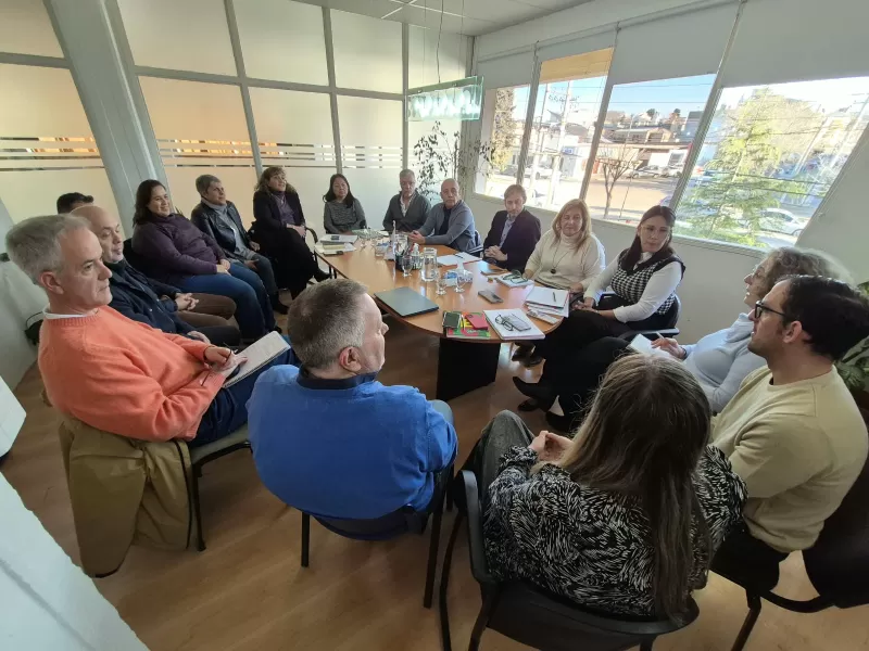 Concejales recibieron a las nuevas autoridades de la Cooperativa El&eacute;ctrica