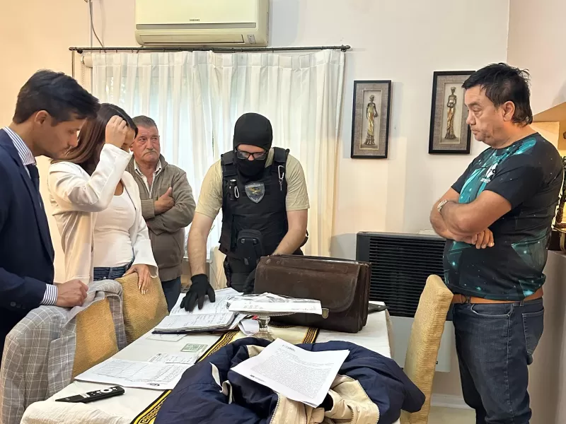Policía detuvo a conocido médico de Gaiman