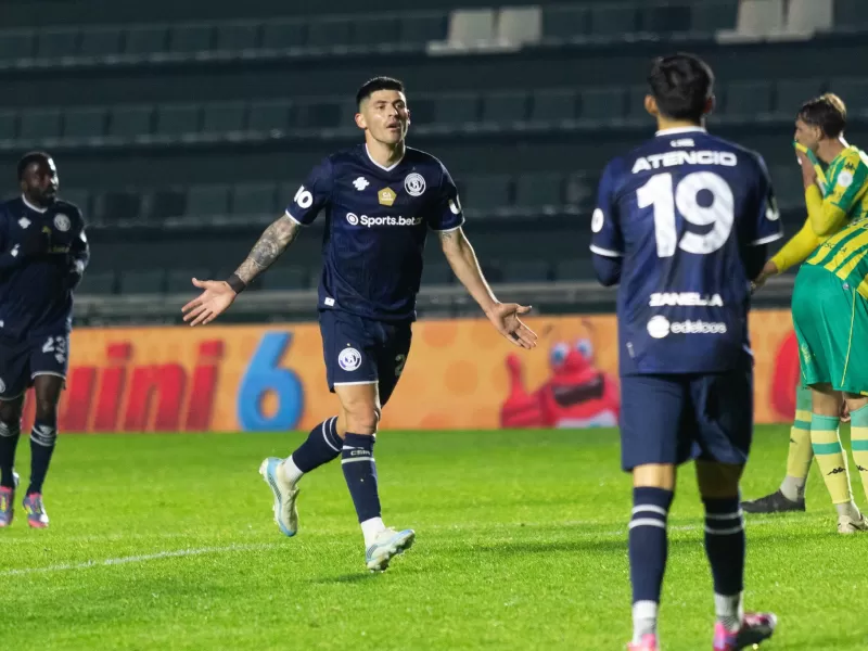Independiente Rivadavia avanz&oacute; a cuartos de final de la Copa Argentina