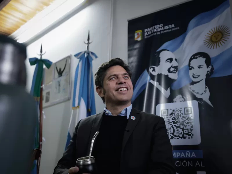 Kicillof llam&oacute; a "fortalecer los v&iacute;nculos de cercan&iacute;a y solidaridad con nuestro pueblo"