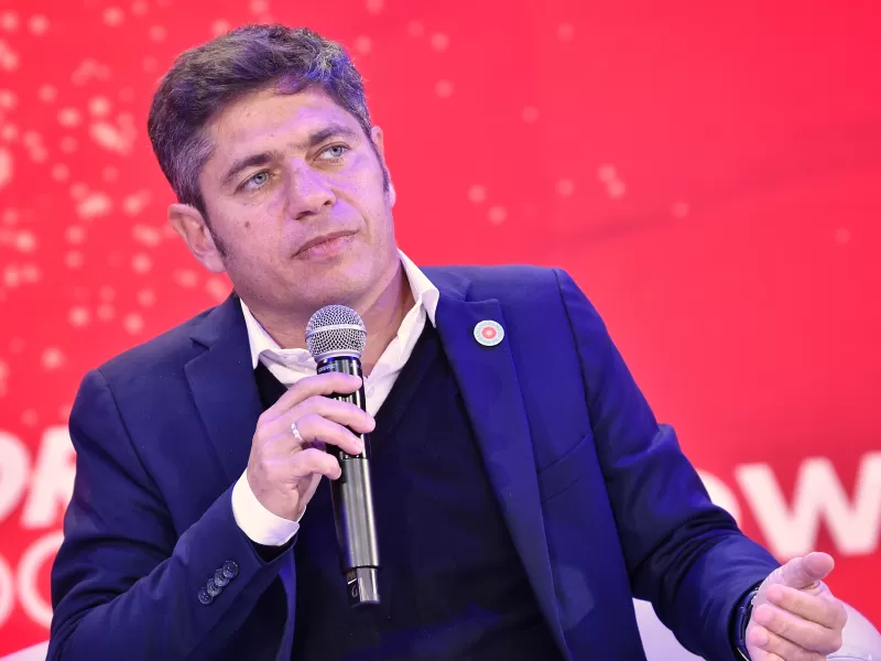 Kicillof en España: “Hay otro camino que no es el de la guerra, la crueldad y el abandono”