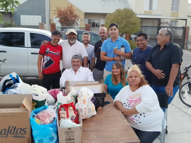 Vecinos de barrio San José solidarios con la gente de la cordillera