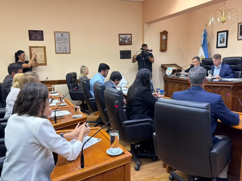 El Concejo homenaje&oacute; a la familia Bria y reafirm&oacute; su fuerte compromiso con la Democracia