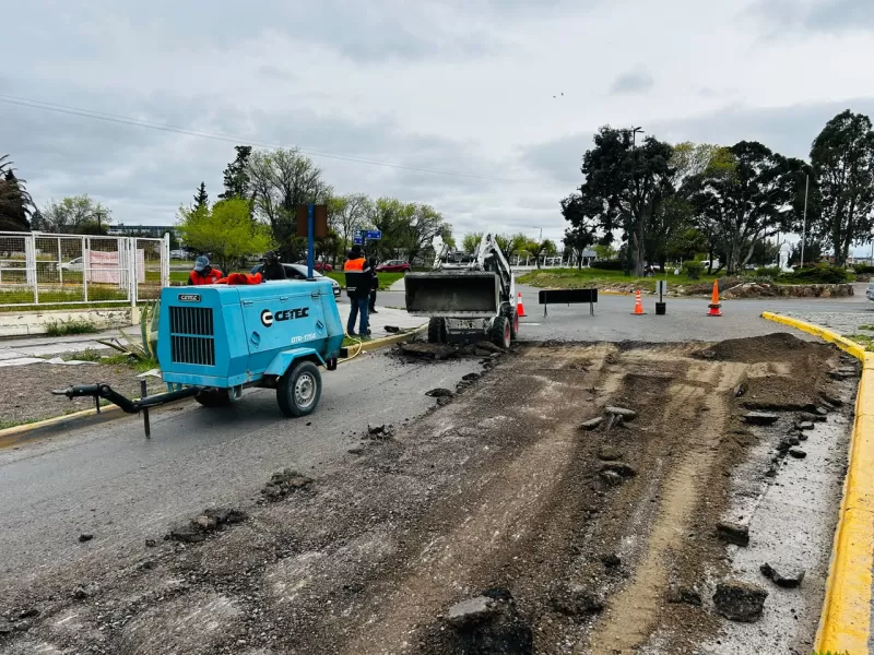 Trabajos de reparación de la Avenida Antártida Argentina