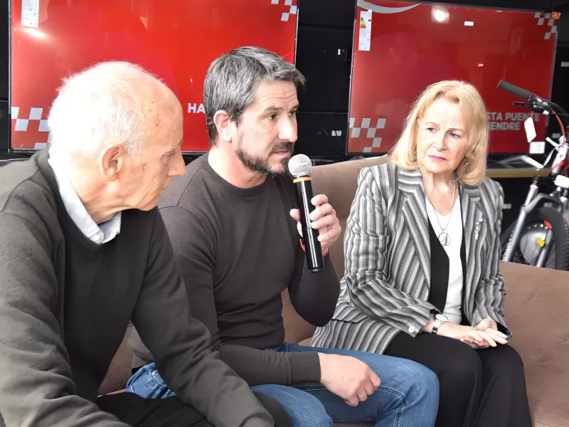 Merino participó de la presentación de la bicicleteada solidaria por el aniversario de Torca