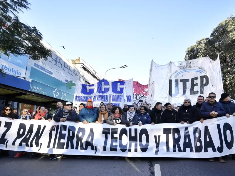 Organizaciones sociales y gremiales se movilizaron en el D&iacute;a de San Cayetano