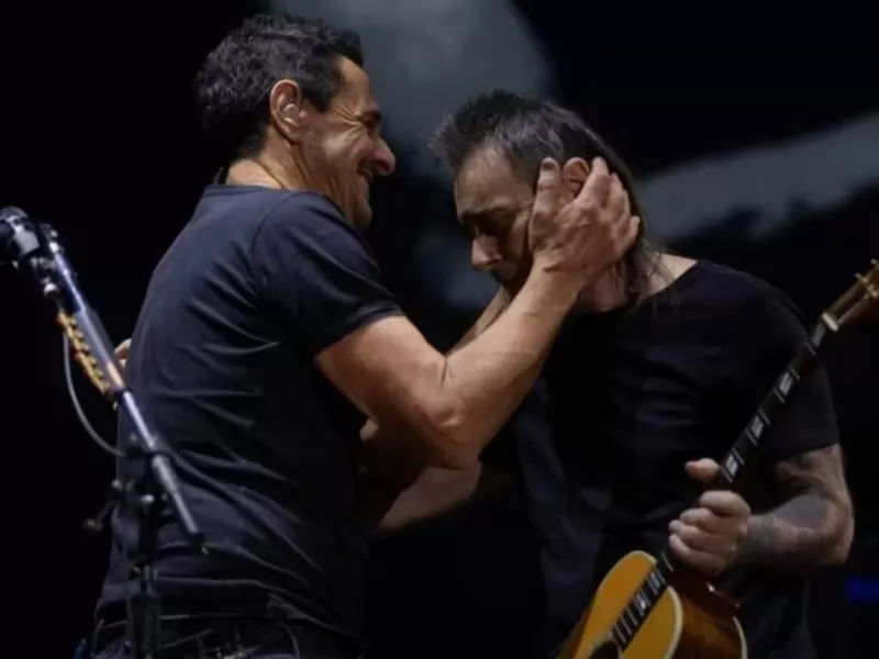 Divididos y un emotivo homenaje a Iorio a un año de su fallecimiento