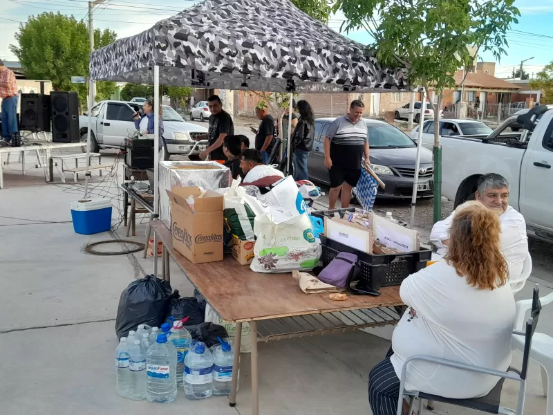 Vecinos de barrio San Jos&eacute; solidarios con la gente de la cordillera