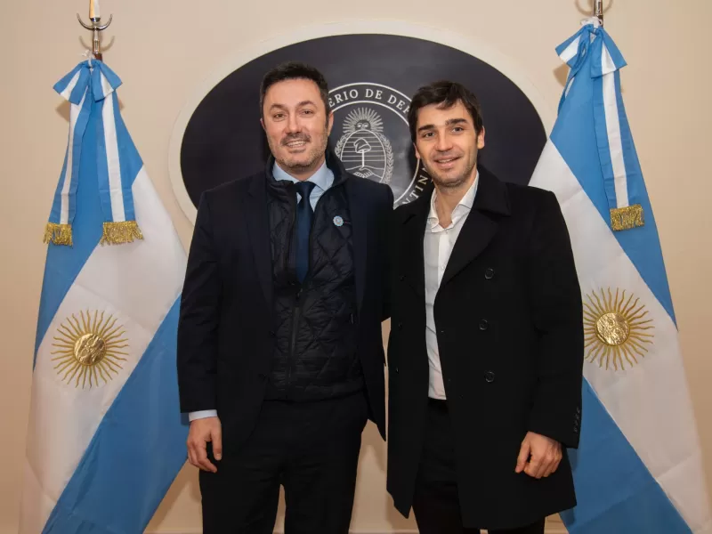 Torres acordó con Petri la apertura de la Guardia del Hospital Militar