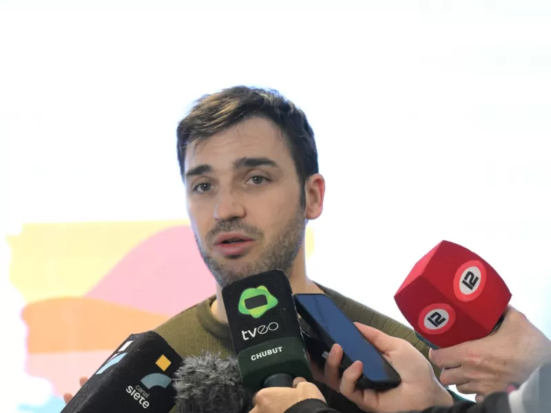 Torres anunci&oacute; el inicio de un plan de obras por m&aacute;s de 2.700 millones de pesos en Rawson