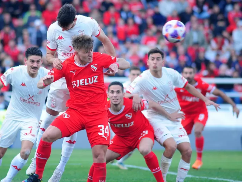 Huracán ganó por penales y juega la final