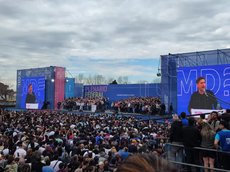 "Cuenten conmigo para una Argentina con derecho al futuro", dijo Kicillof