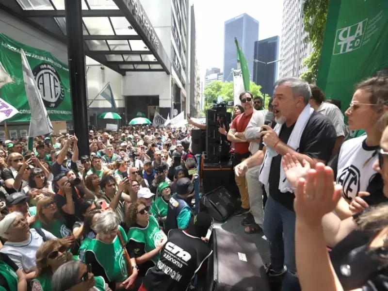 ATE se moviliza en contra de los despidos en la Secretar&iacute;a de Trabajo