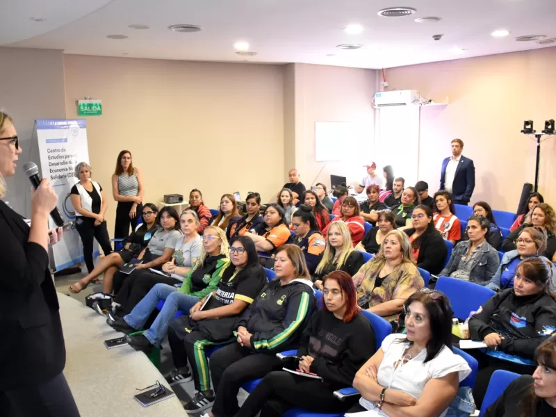 Trelew fue sede del Encuentro “Formando Líderes” para mujeres del fútbol