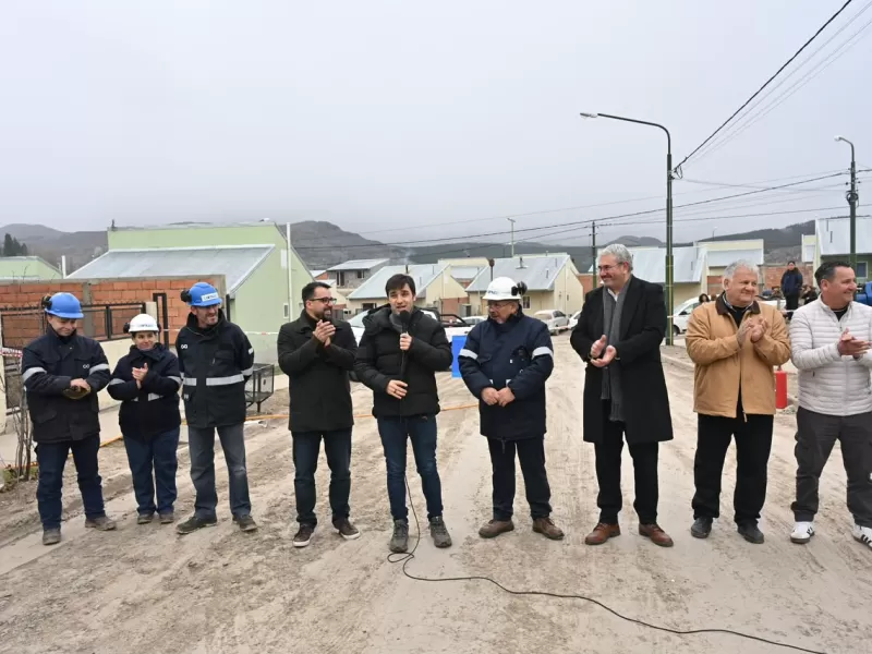 Más de cien familias de Valle Chico tienen gas