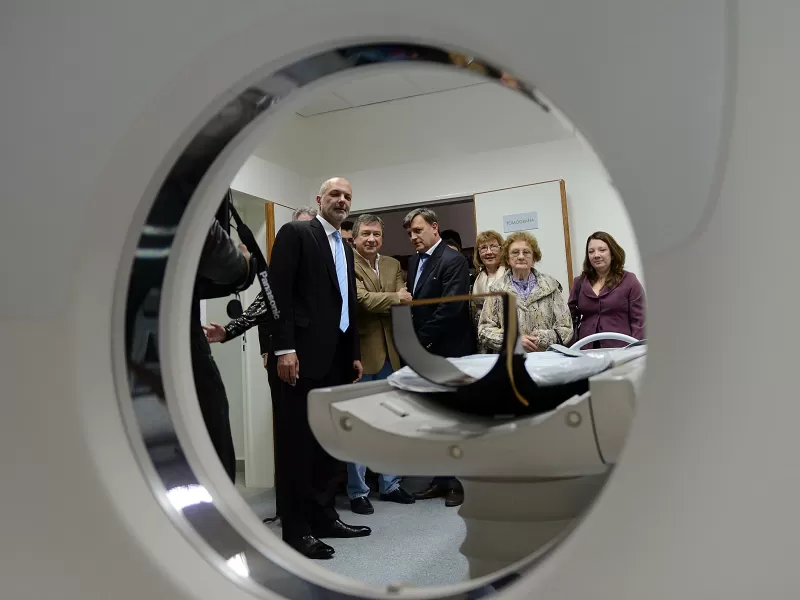 Hace 11 años Buzzi inauguró la primera sala de tomografía del Hospital Zonal de Trelew
