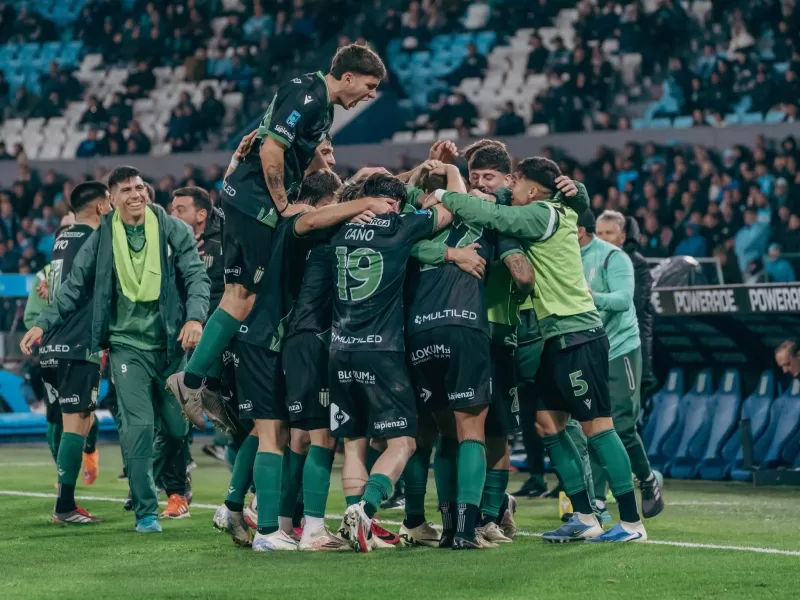 Banfield le gan&oacute; a Racing en el inicio de la fecha