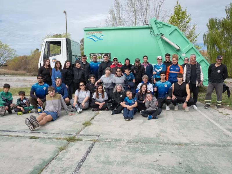 Retiraron más de dos toneladas de residuos del Río Chubut