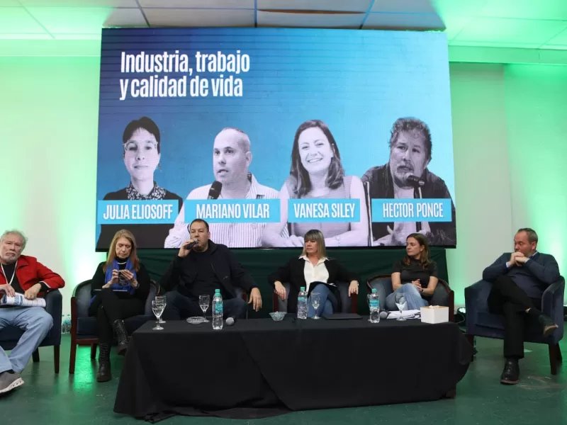 La industria perdi&oacute; 97 mil empleos y cerraron m&aacute;s de 4 mil empresas desde 2023