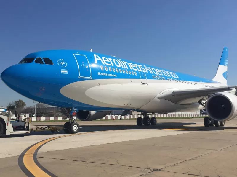 Diputados comenzó a tratar la privatización de Aerolíneas Argentinas