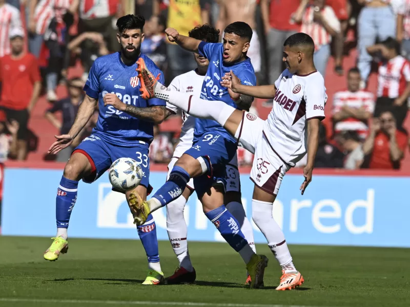 Uni&oacute;n y Lan&uacute;s juegan el &uacute;ltimo pendiente