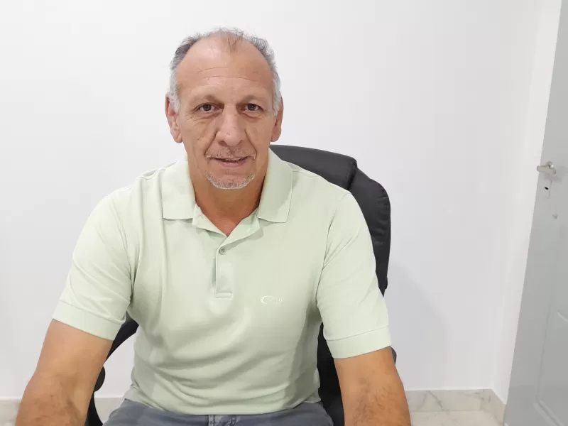 Para Caneo "es necesario la reconversión de la UCR"