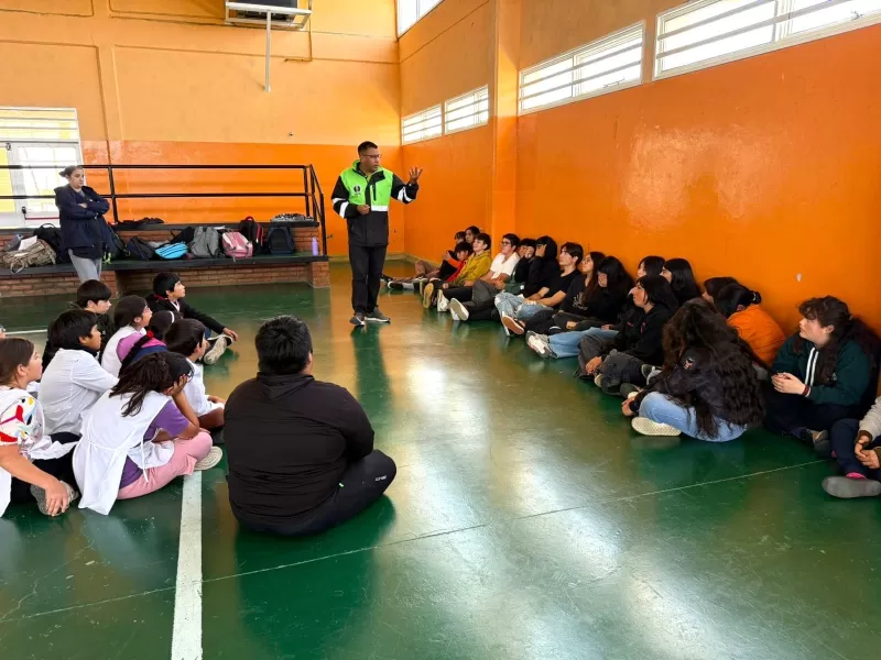 El Parque Tem&aacute;tico Vial se hizo presente en la Escuela N&deg; 94