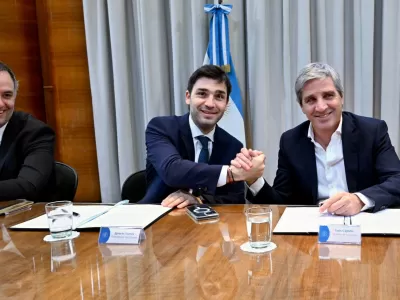 Torres firmó el acuerdo para la eliminación de las retenciones a la exportación de petróleo