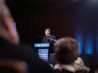 Kicillof llam&oacute; a "construir una estrategia nacional de desarrollo"