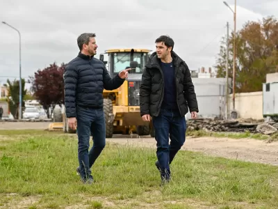 Torres supervis&oacute; la obra de remodelaci&oacute;n de la Pista  Municipal de Atletismo de Trelew