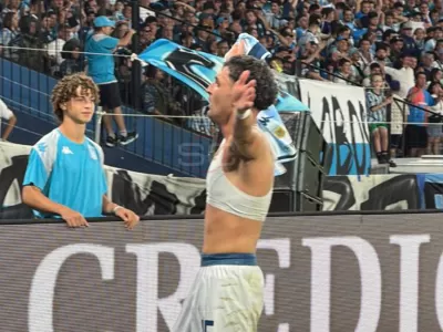Racing lo ganó en el final y se metió en cuartos