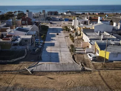 Avances en obra de pavimento en Playa Uni&oacute;n