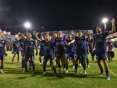 Hurac&aacute;n cumpli&oacute; y Newell's volvi&oacute; a su realidad