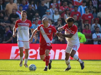 Estudiantes clasificó a pesar de ser goleado