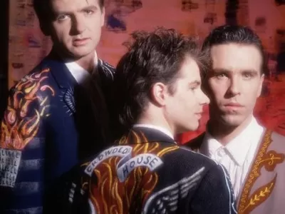 A 39 años del disco debut de Crowded House