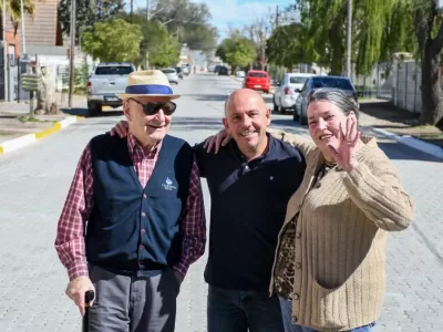 "El Plan Mixto de adoquinado lleg&oacute; para quedarse", dijo Sastre