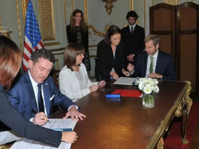 Frigerio y Bullrich firmaron convenio de seguridad con embajador de Estados Unidos