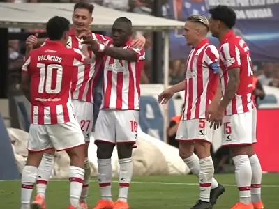Estudiantes se quedó con el clásico y es finalista