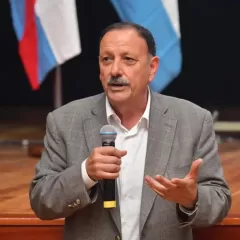 Quintela se prepara para ser alternativa presidencial 2027