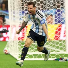 Con doblete de Messi, Argentina se clasific&oacute; a 16avos de final