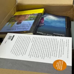 Entrega de libros a bibliotecas populares de Puerto Madryn