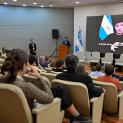 Torres: "enfrentar el cambio clim&aacute;tico no es un freno al desarrollo"